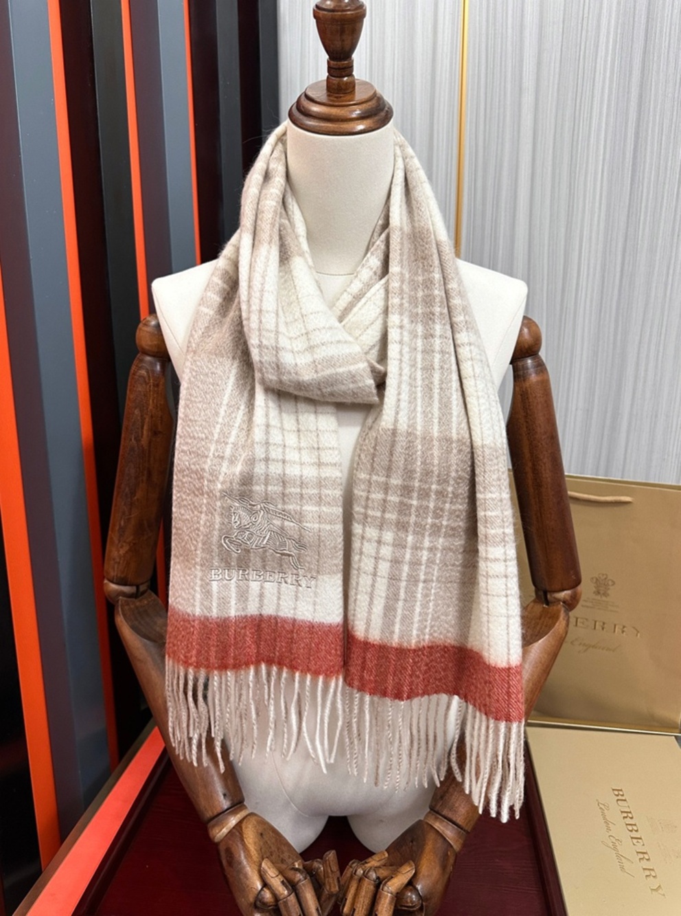 Burberry cashmere scarf